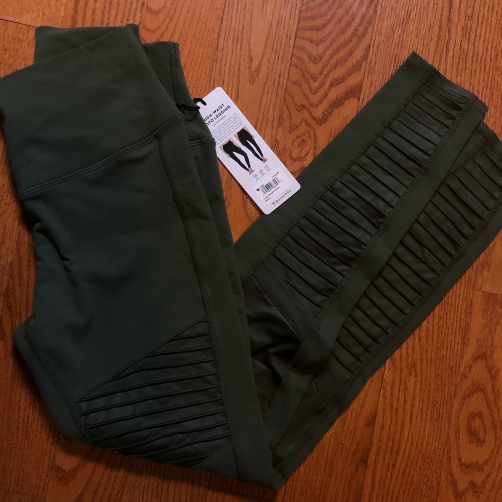 ALO High-Waist Moto Legging in Hunter/Hunter Glossy Legging. NEW W/ TAGS! Large